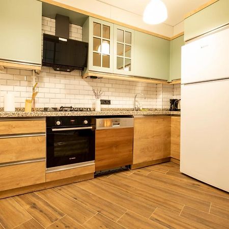 이스탄불 Spacious And Comfy 2Br In The Heart Of Cihangir 아파트 외부 사진