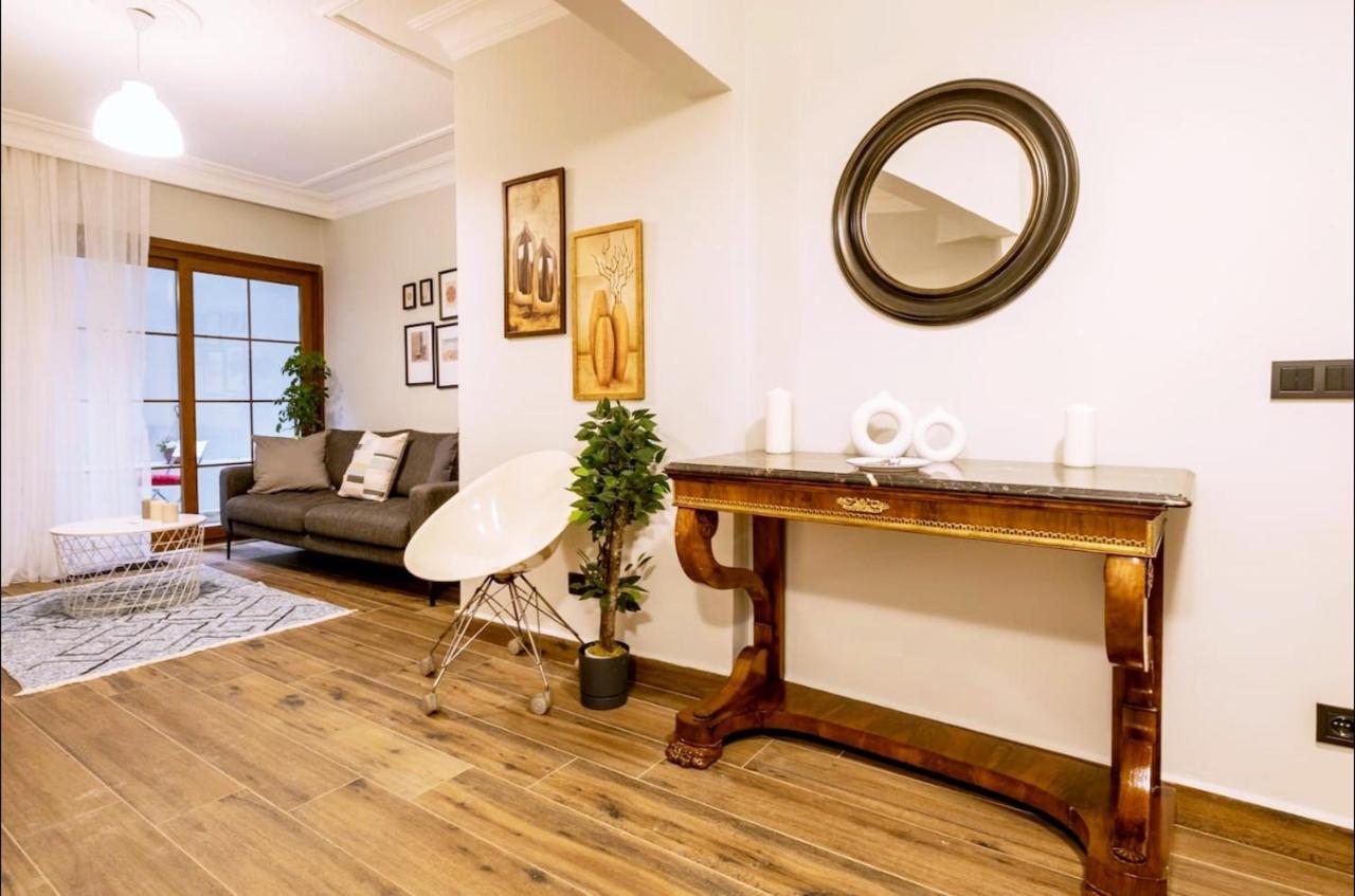 이스탄불 Spacious And Comfy 2Br In The Heart Of Cihangir 아파트 외부 사진