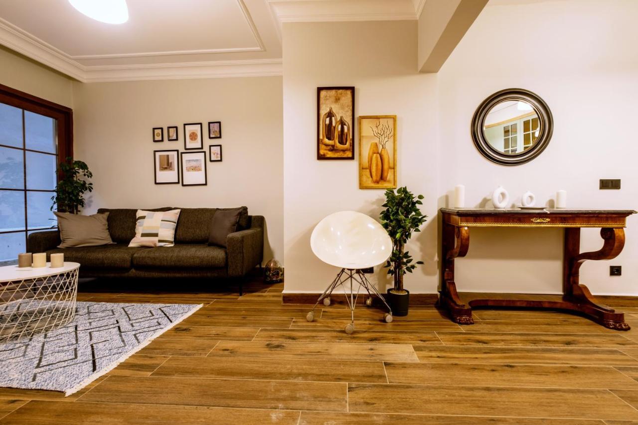 이스탄불 Spacious And Comfy 2Br In The Heart Of Cihangir 아파트 외부 사진